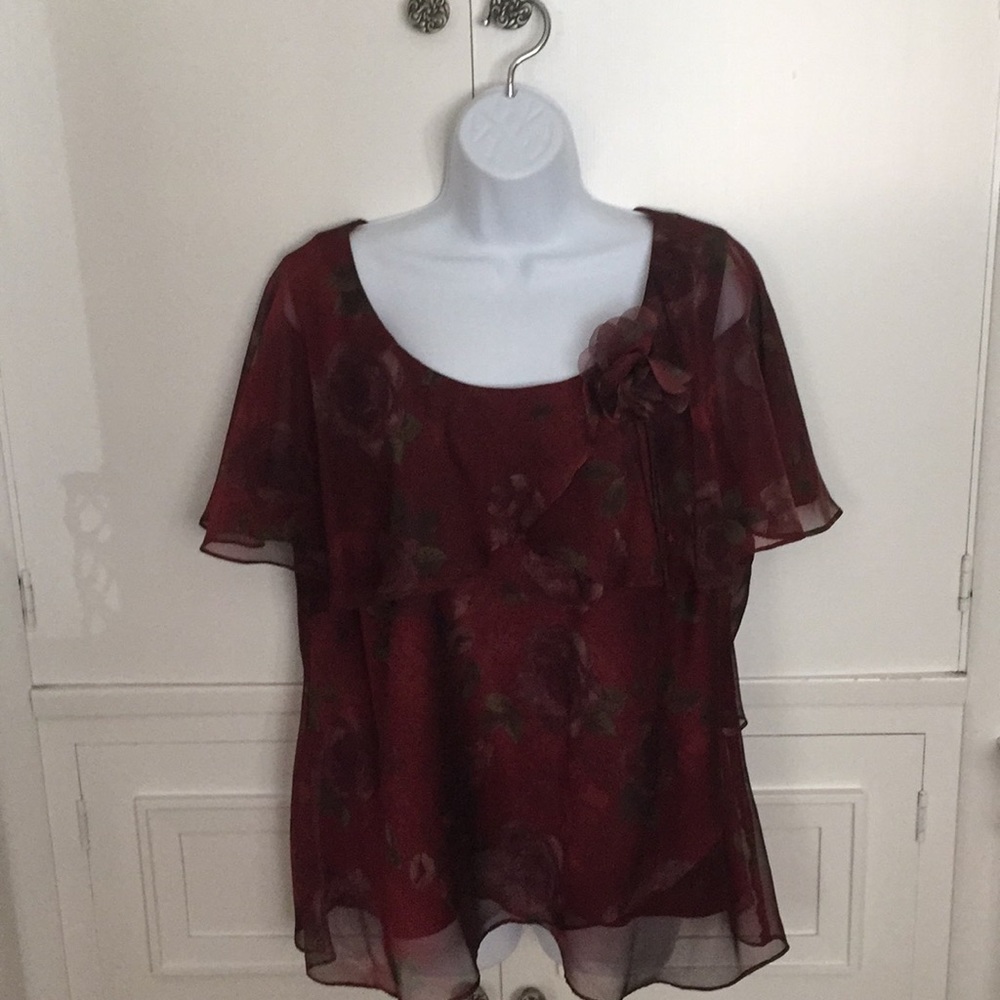 R & M Richards 2 piece top and skirt. Size 18W